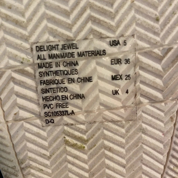 Badgley Mischka PINK SATIN Delight Jewel Ornament Slip On Sneakers Women's Sz 5 - Picture 11 of 11